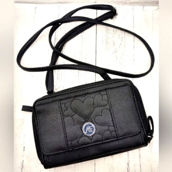 Crossbody Black Travel Bag Purse Multi Compartments New - Picture 1 of 10